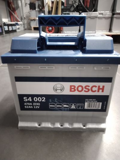 Batteria auto 52ah - 470en Bosch